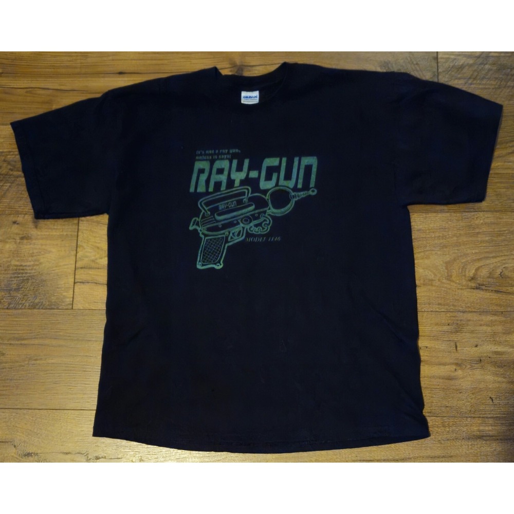 RAYGUN Graphic T-shirt Men's Size XL "It's Not A Ray Gun Unless It Says RAY-GUN"